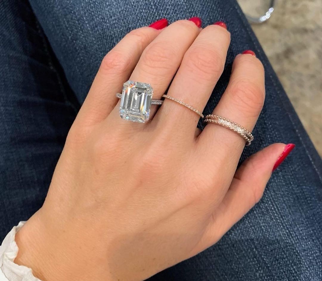 Emerald cut rings for classic bridal style