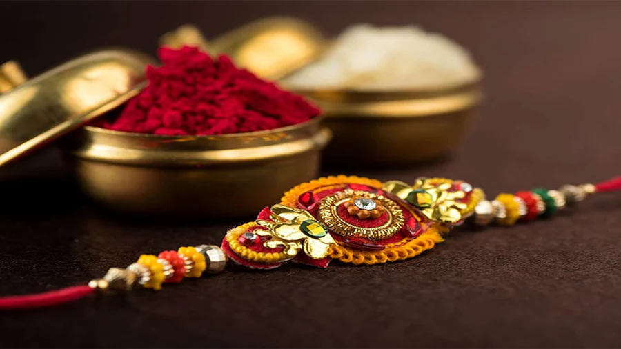 Rakhi with Flowers Delivery Online