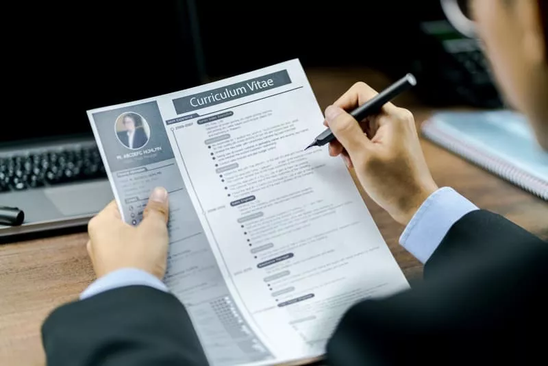 How Dubai CV Writing Services Can Boost Your Career Prospects