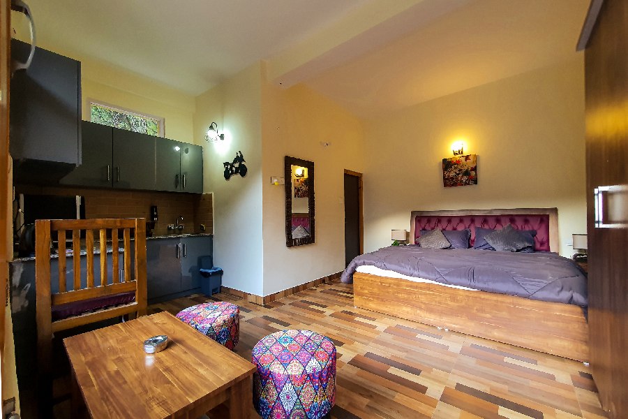 family room in manali
luxury homestay in manali for honeymoon